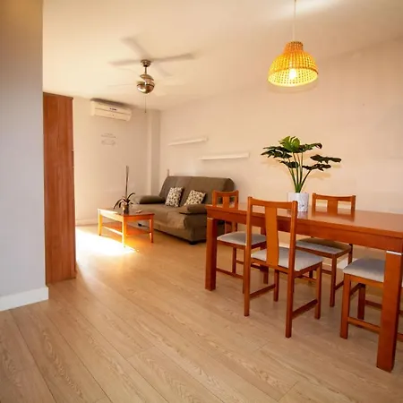 Pintor Nogales, Centro شقة فوينخيرولا